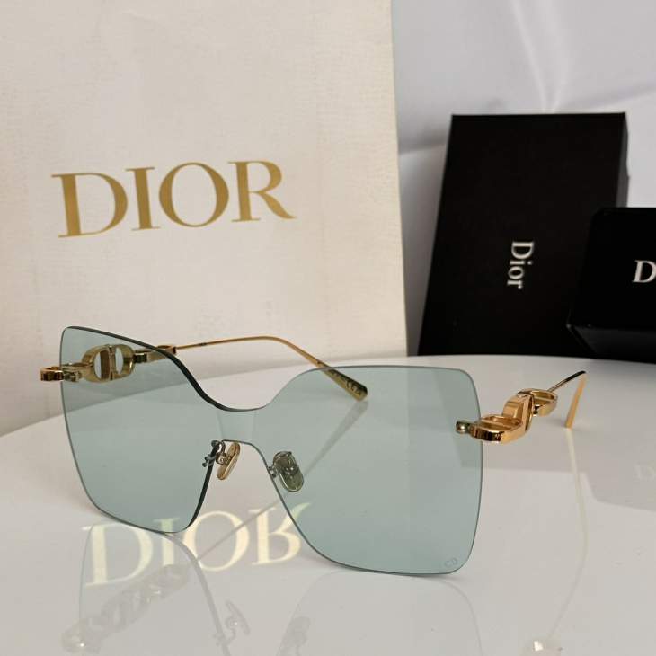 Picture of Dior Sunglasses _SKUfw79398692fw